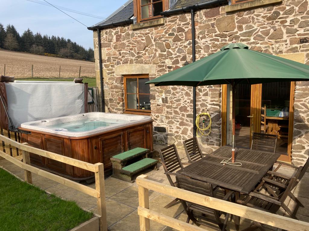Horse Mill Cottage Hot Tub